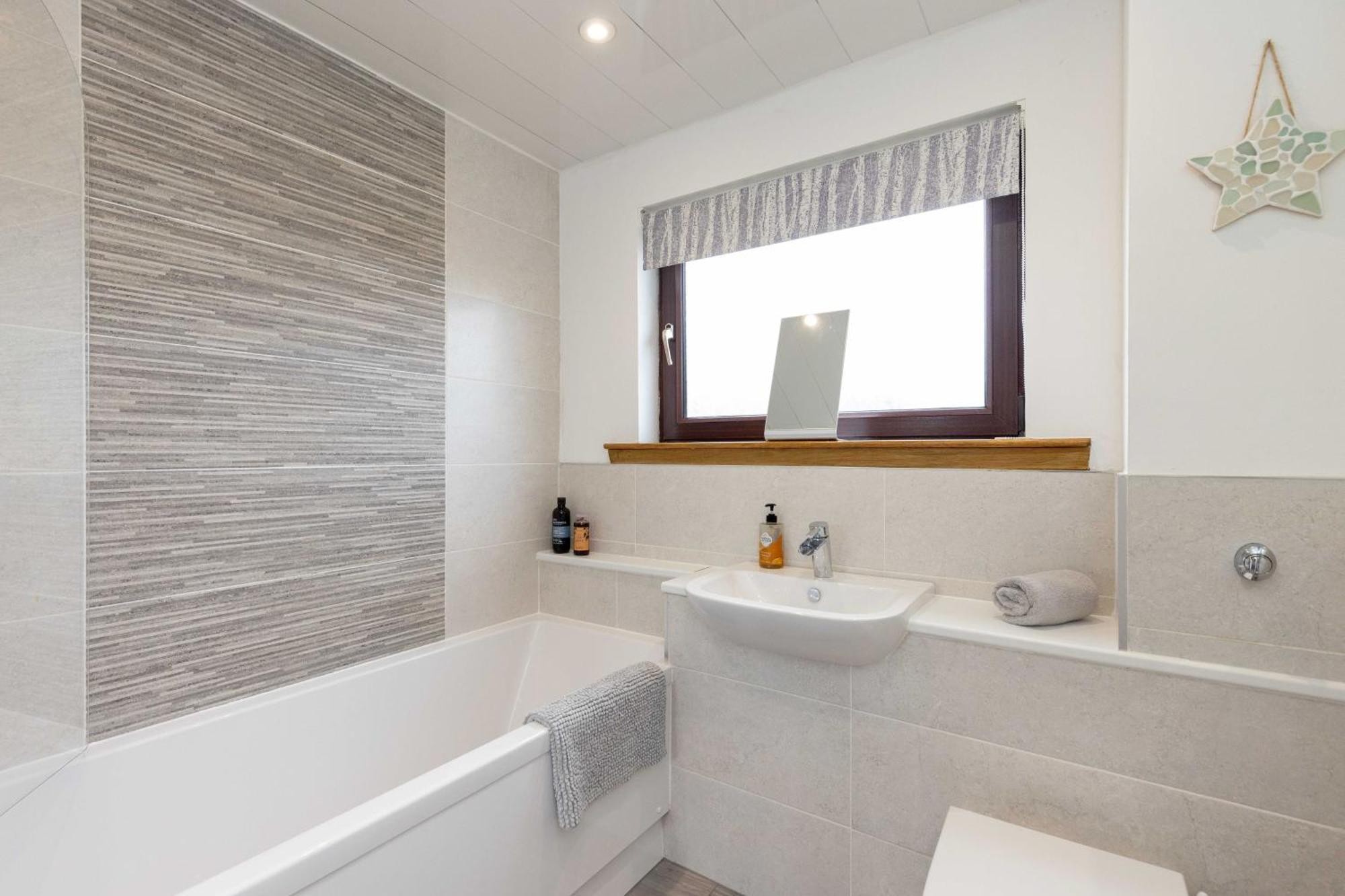 Family Home Inverkeithing Ideal For Edinburgh, Dunfermline & St Andrews 3 Bedrooms Екстериор снимка
