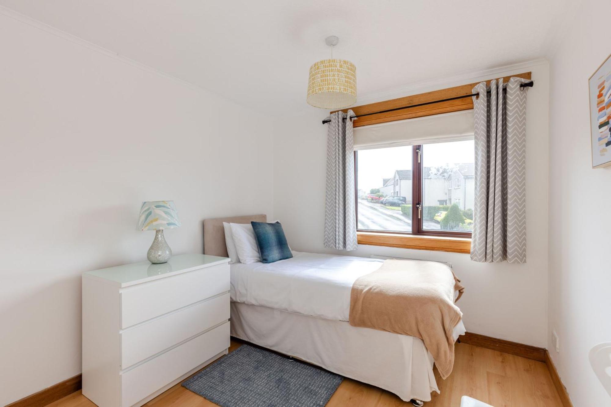 Family Home Inverkeithing Ideal For Edinburgh, Dunfermline & St Andrews 3 Bedrooms Екстериор снимка