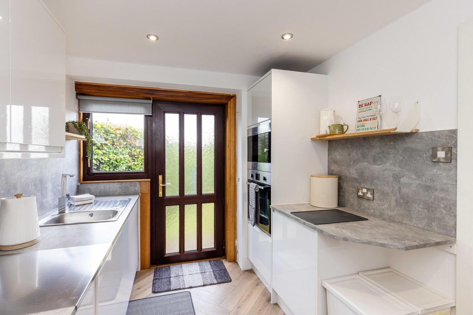 Family Home Inverkeithing Ideal For Edinburgh, Dunfermline & St Andrews 3 Bedrooms Екстериор снимка